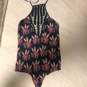 Acacia onepiece, never been worn !!